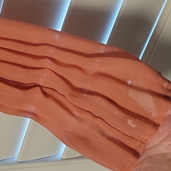 Urban Outfitters Rachel Plisse Tie Front Crop Top Coral Large NWT - Picture 9 of 10